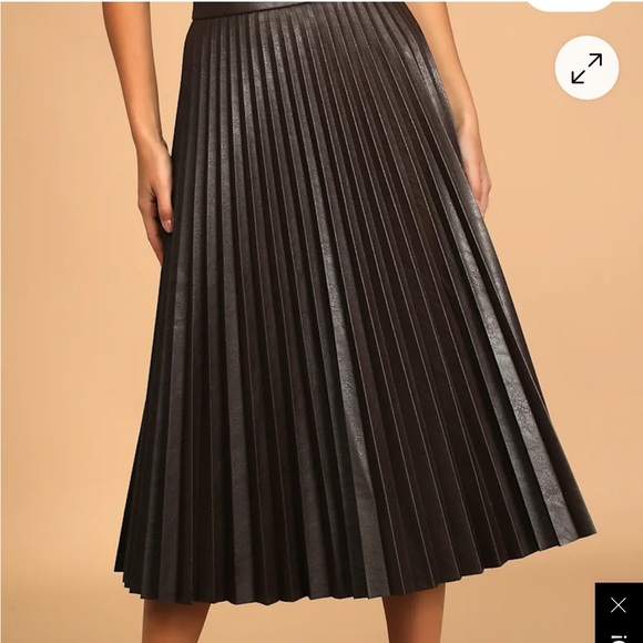 Dresses & Skirts - Lulus Dark Brown Faux Leather Pleated Skirt